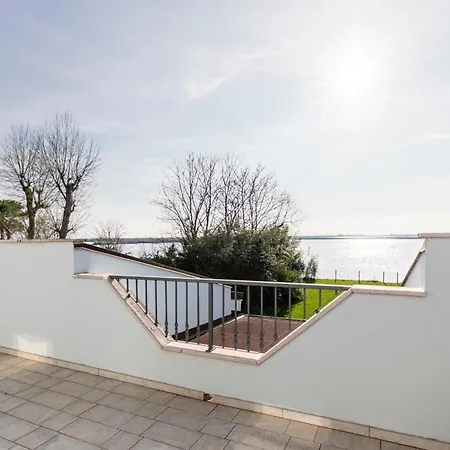 Serene Pool On The Lagoon Villa Albarella Island