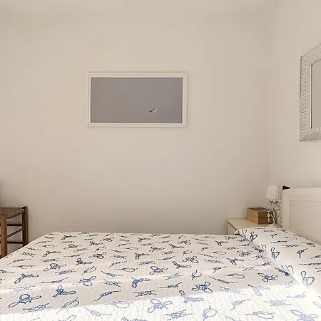 Albarella Family With Private Pool And Garden Villa