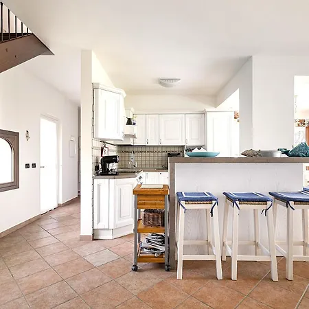 Albarella Family With Private Pool And Garden Villa