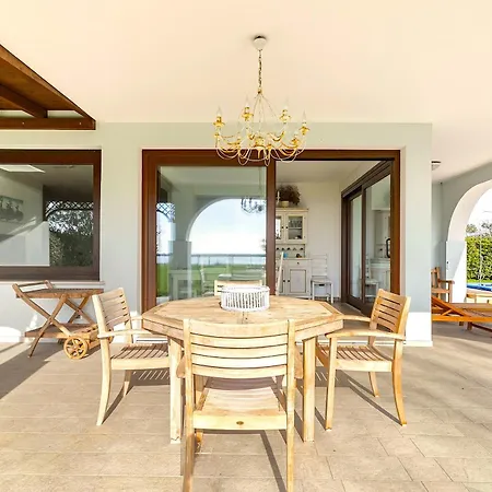 Albarella Family With Private Pool And Garden